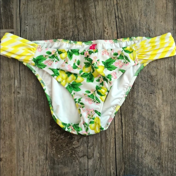 NWOT Victoria’s Secret Lemon Bikini - Picture 5 of 5